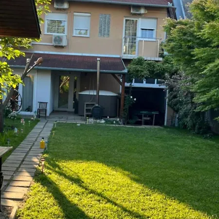 Lejlighed Bedi Apartmanhaz